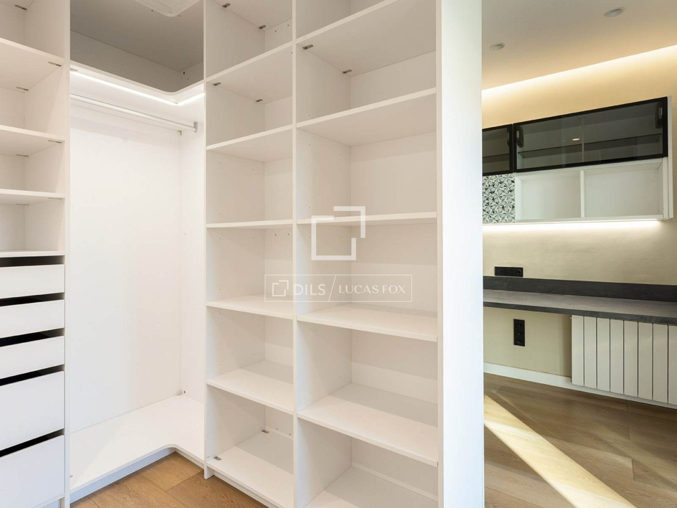 Appartamento a Barcelona, Spagna 4 camere da letto, 163 mq. N° 197596