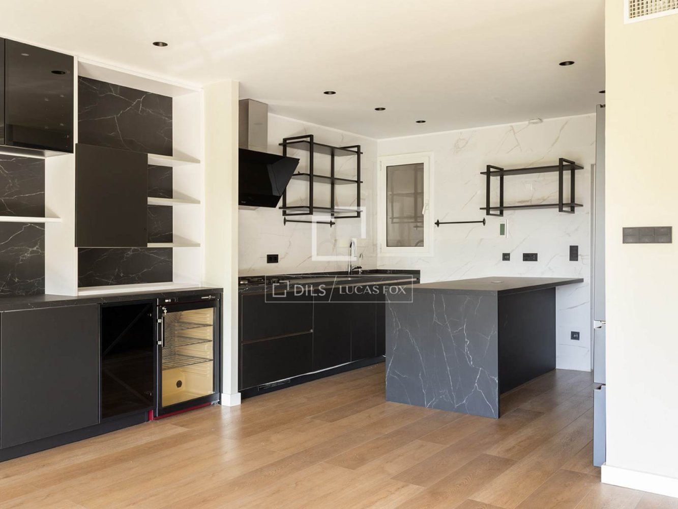 Appartamento a Barcelona, Spagna 4 camere da letto, 163 mq. N° 197596