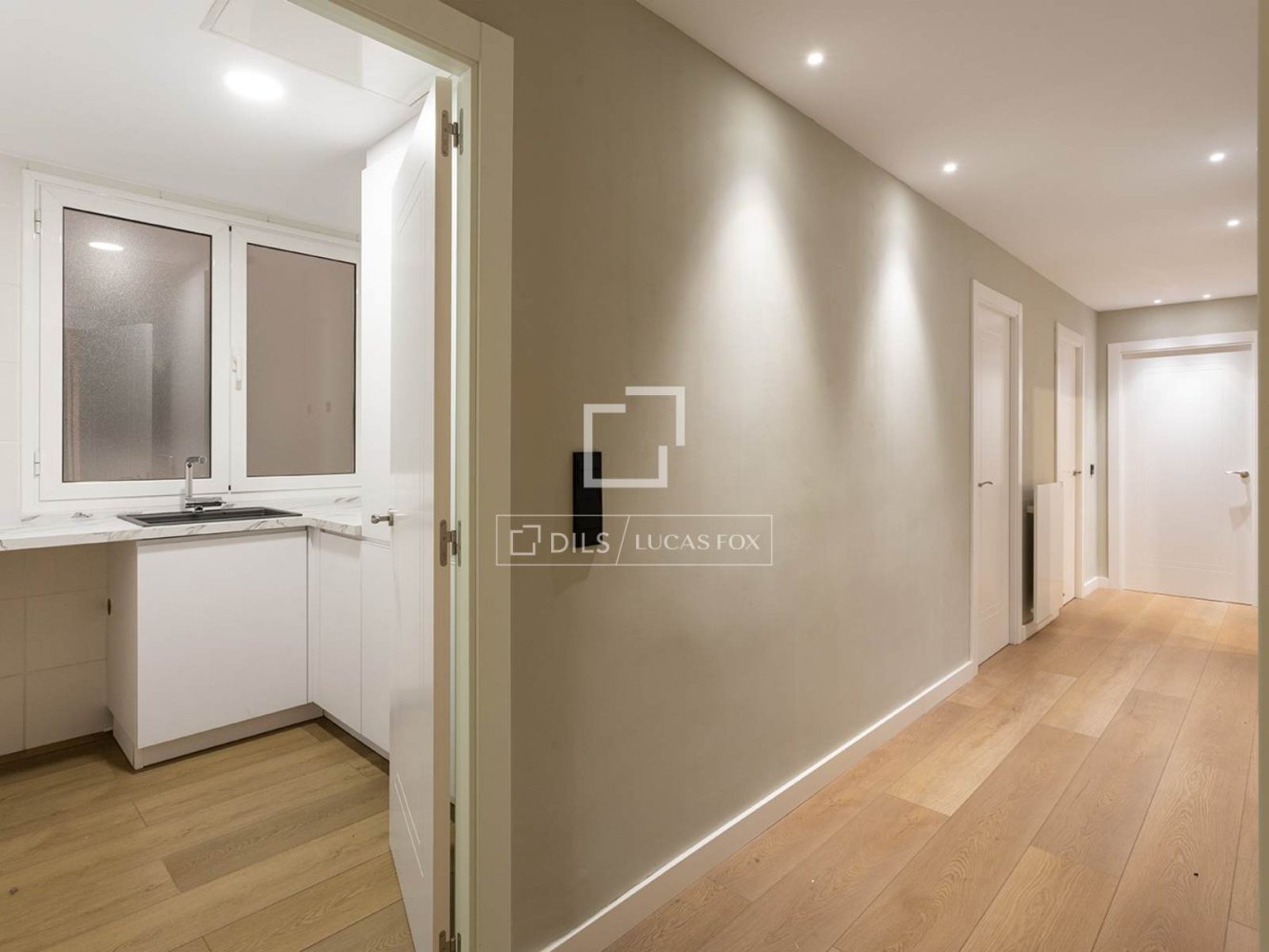 Appartamento a Barcelona, Spagna 4 camere da letto, 163 mq. N° 197596
