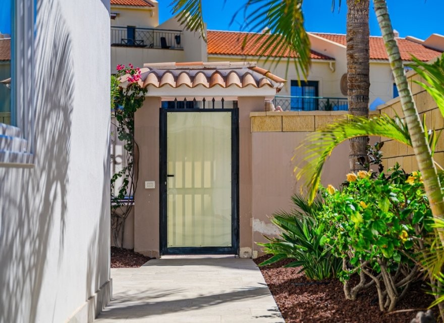 Villa in Tenerife, Spain 5 bedrooms, 198 sq.m. No. 199905