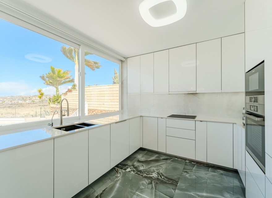 Villa in Tenerife, Spain 5 bedrooms, 198 sq.m. No. 199905