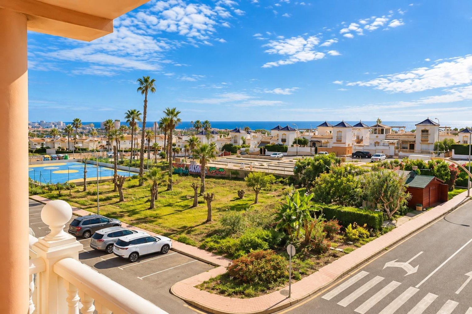 Apartamento en Torrevieja, Alicante, España 2 dormitorios, 75 m2 No. 198035