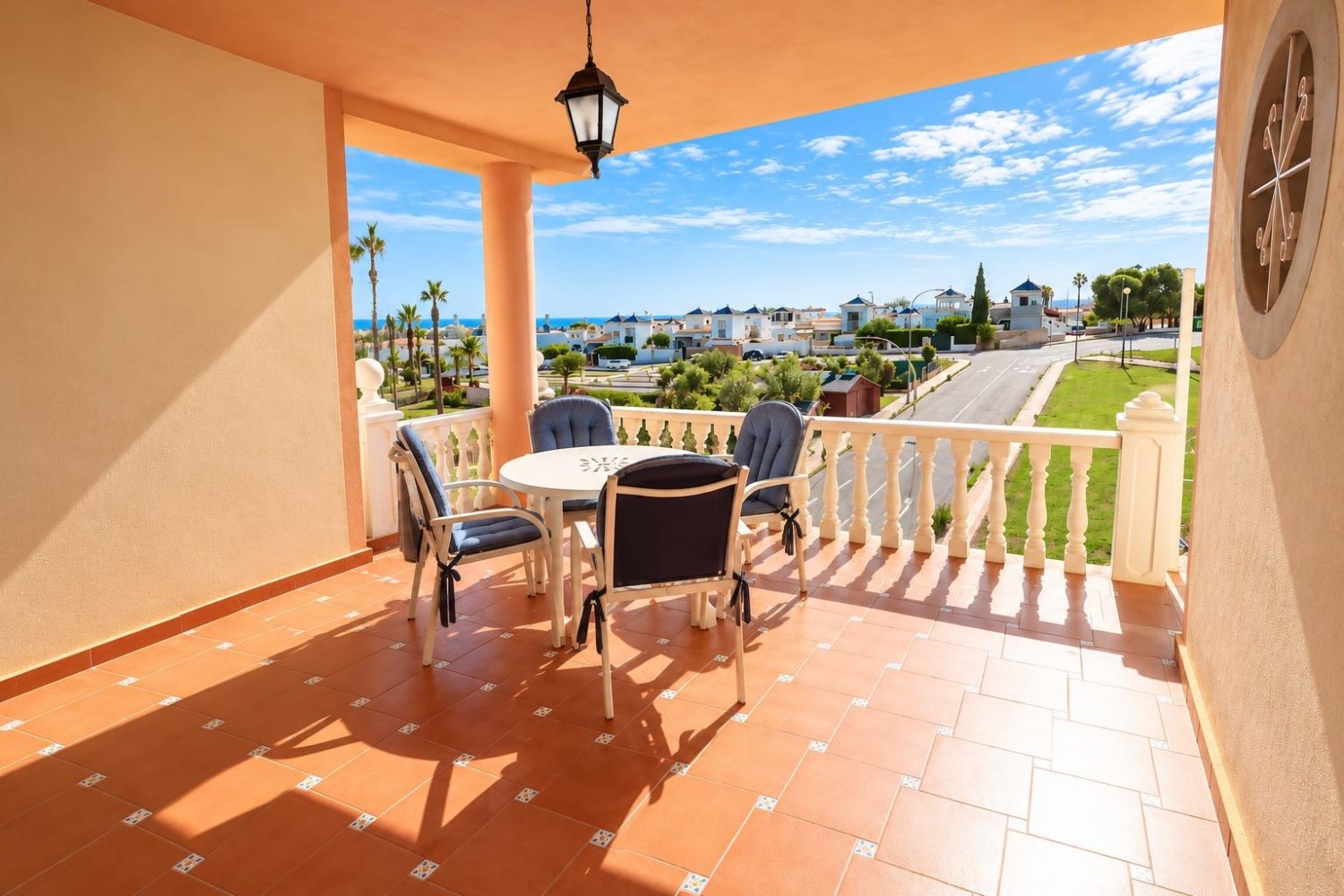 Apartamento en Torrevieja, Alicante, España 2 dormitorios, 75 m2 No. 198035