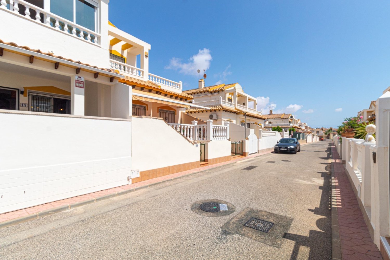 House in Alicante, Spain 85 sq.m. No. 198113