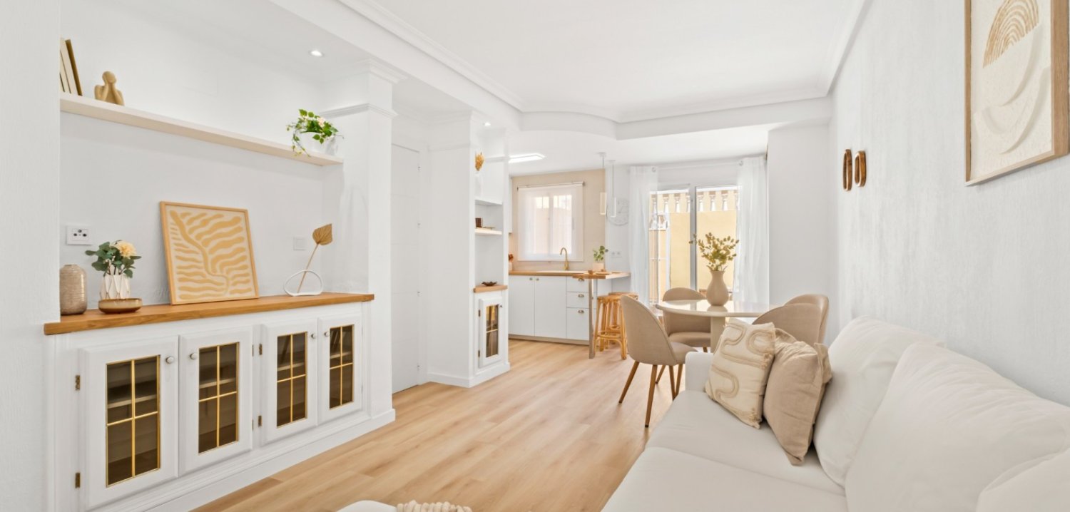 Townhouse in Alicante, Spanien 2 Schlafzimmer, 66 m2 Nr. 198023