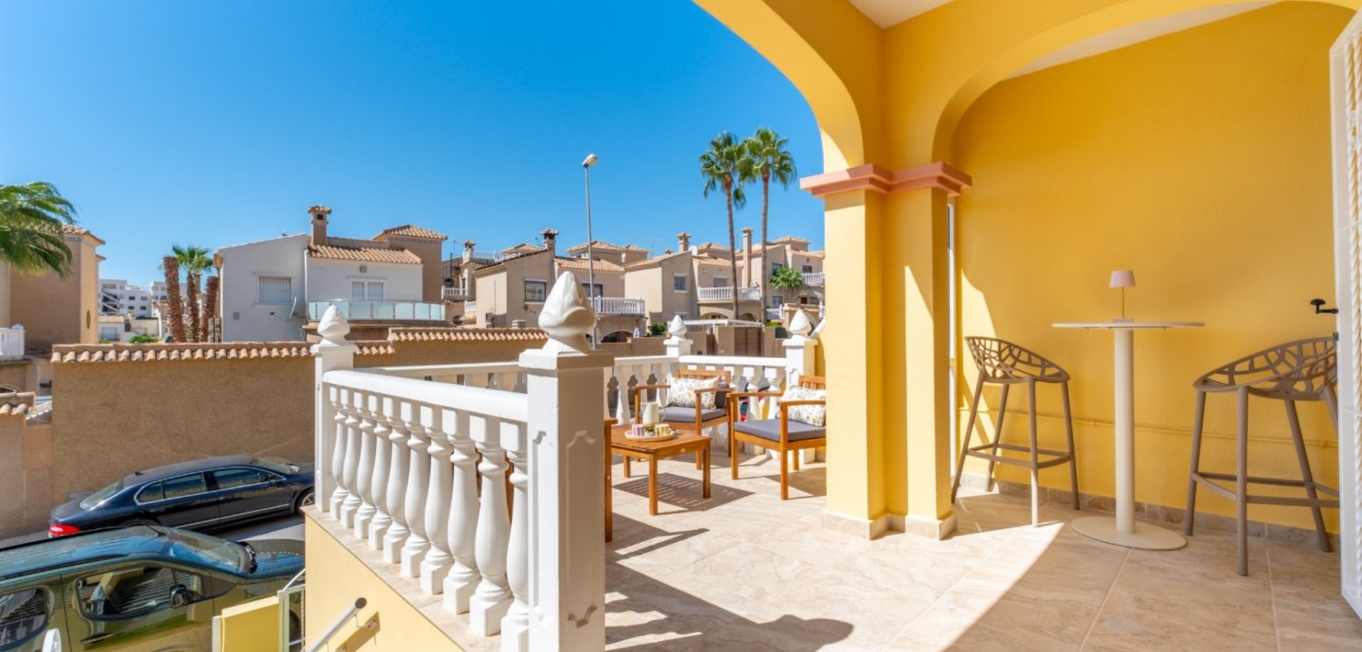 Townhouse in Alicante, Spanien 2 Schlafzimmer, 66 m2 Nr. 198023