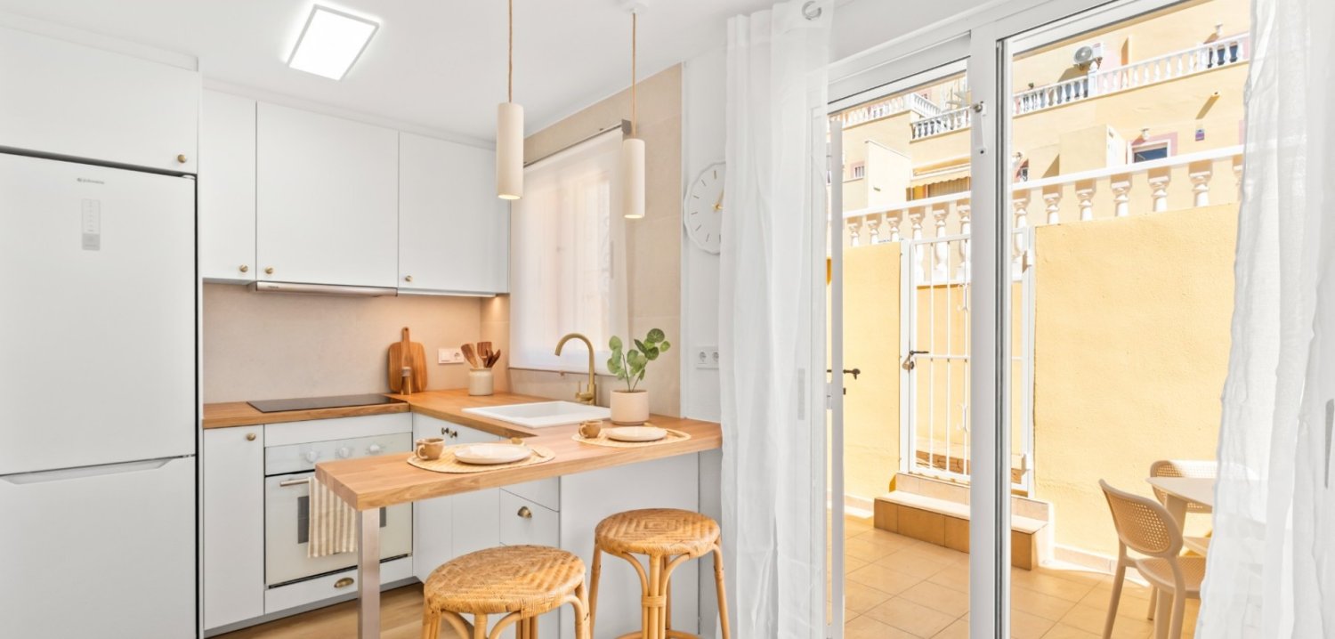 Townhouse in Alicante, Spanien 2 Schlafzimmer, 66 m2 Nr. 198023