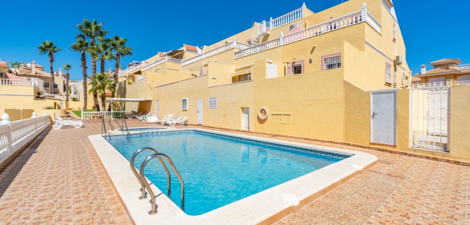 Townhouse in Alicante, Spanien 2 Schlafzimmer, 66 m2 Nr. 198023