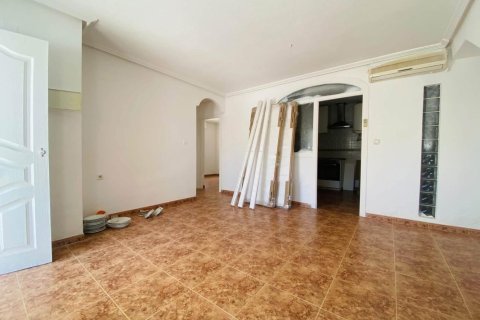 Villa a Torrevieja, Alicante, Spagna 3 camere da letto, 85 mq. N° 197150