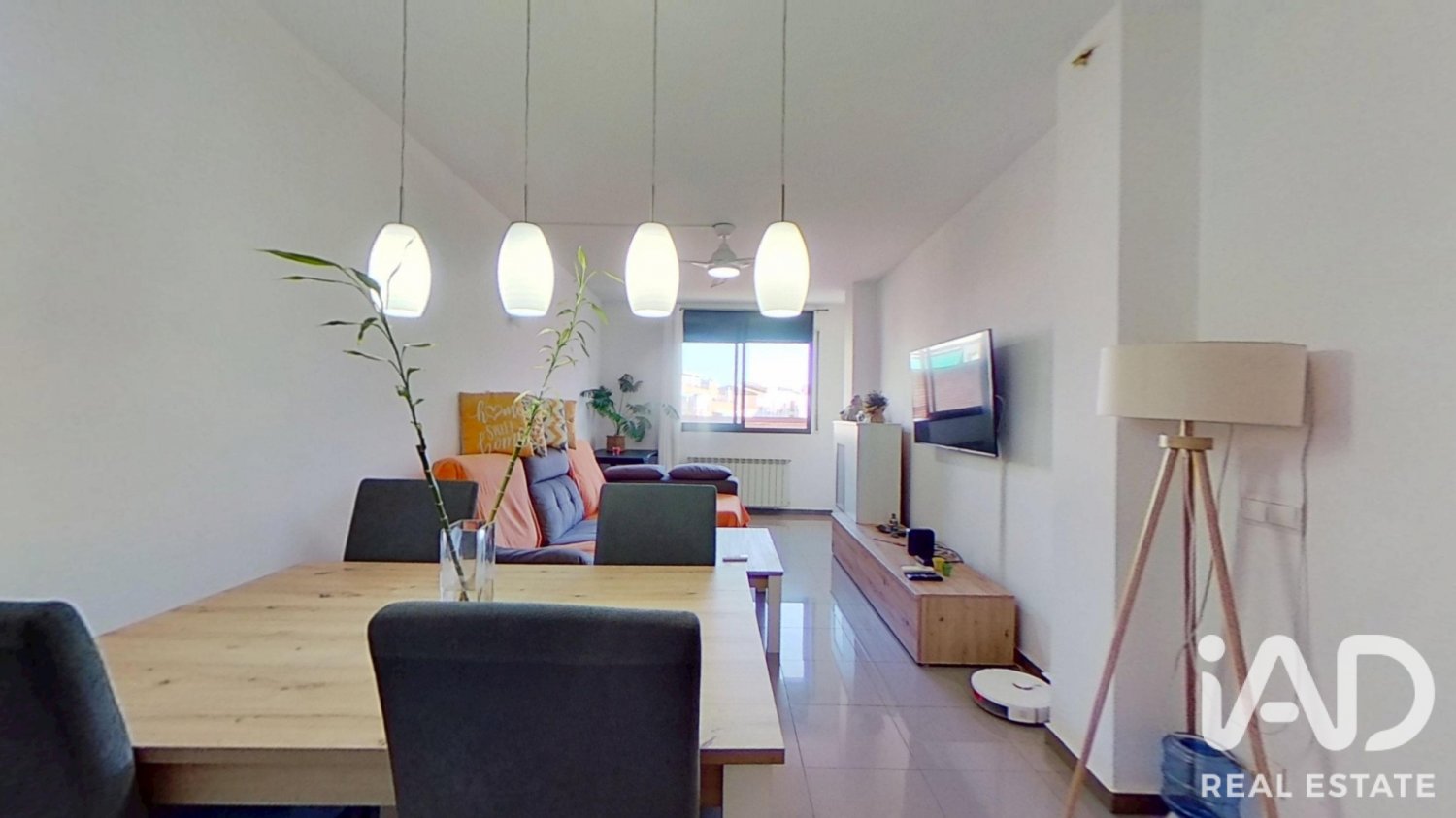 Dzīvoklis El Vendrell, Tarragona, Spānijā 3 istabas, 104 m2 Nr. 197741