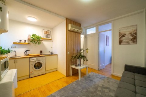 Apartment in Madrid, Spain 1 bedroom, 35 sq.m. No. 196669
