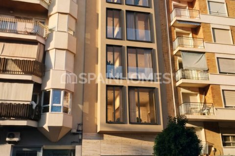 Penthouse in Villajoyosa, Alicante, Spain 3 bedrooms, 75 sq.m. No. 198076
