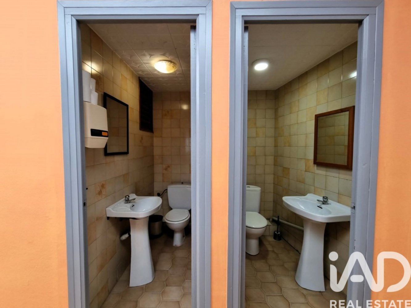 Commercial property à Vilalba Dels Arcs, Tarragona, Espagne 174 m2 No. 198644
