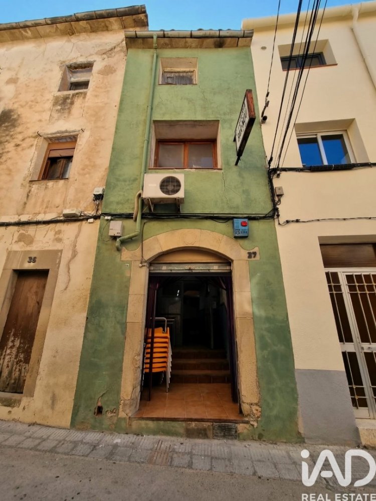 Commercial property à Vilalba Dels Arcs, Tarragona, Espagne 174 m2 No. 198644
