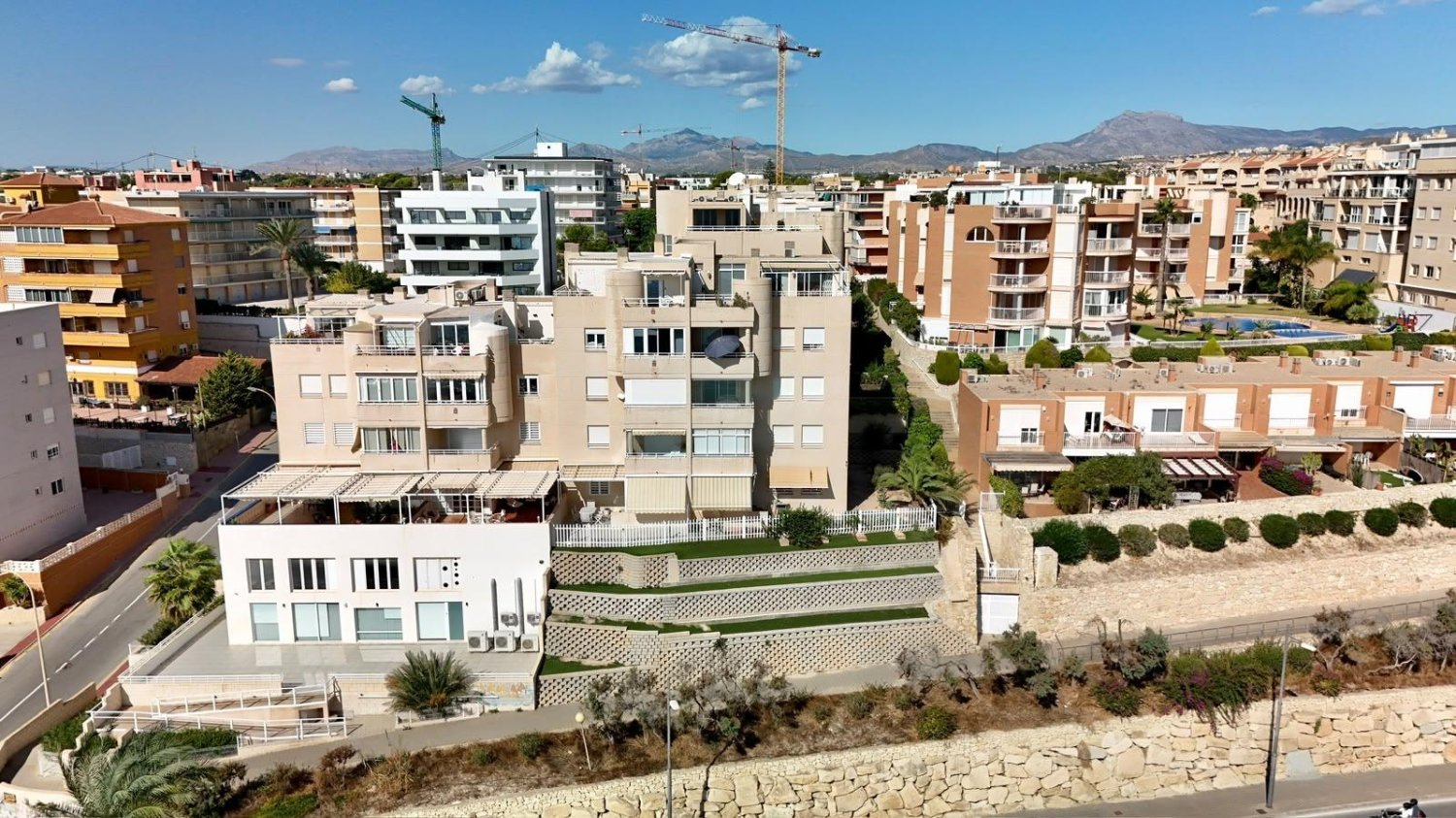 Wohnung in El Campello, Alicante, Spanien 1 Schlafzimmer, 129 m2 Nr. 199018