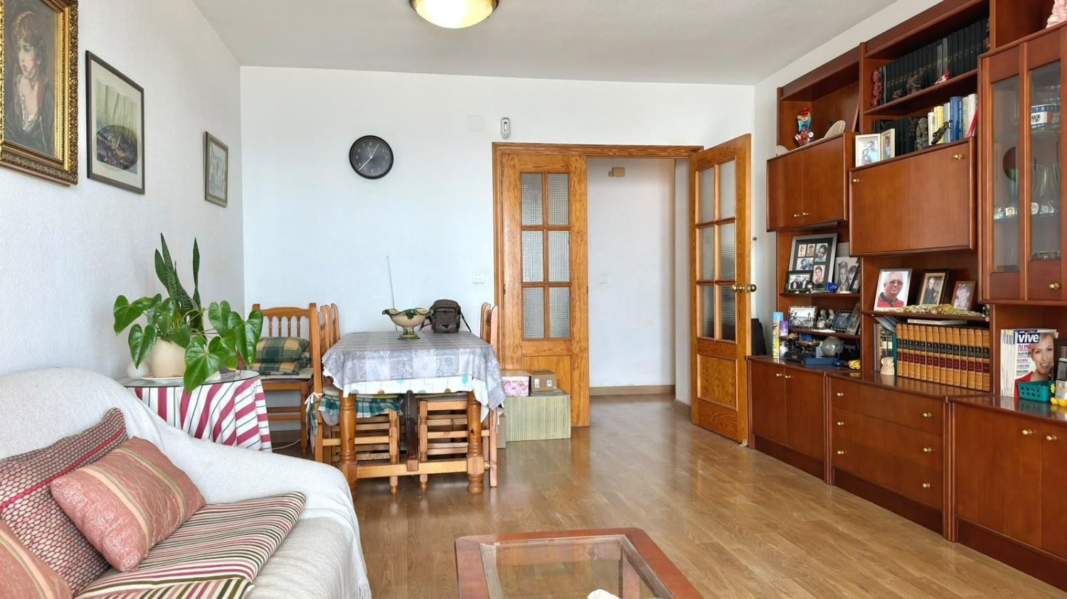 Wohnung in El Campello, Alicante, Spanien 1 Schlafzimmer, 129 m2 Nr. 199018