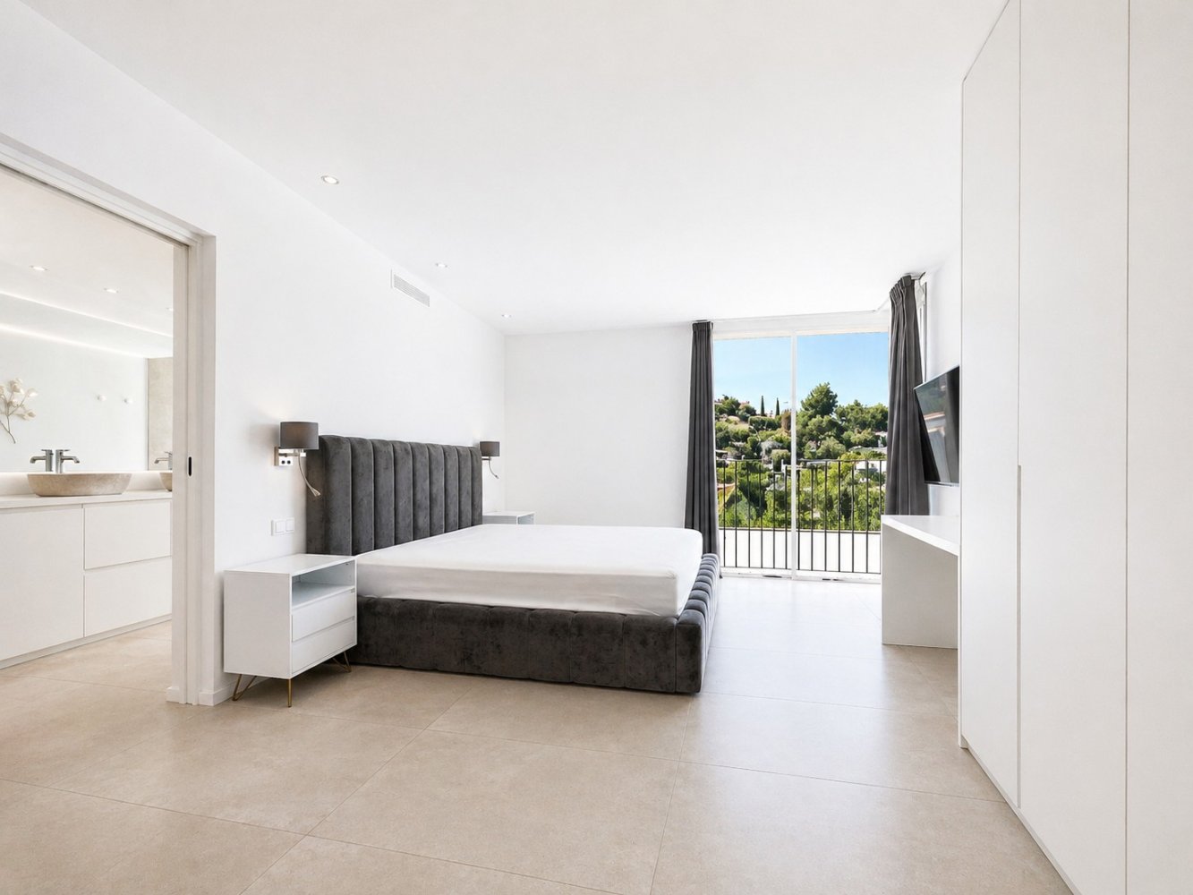 Villa in Mallorca, Spain 5 bedrooms, 570 sq.m. No. 198848