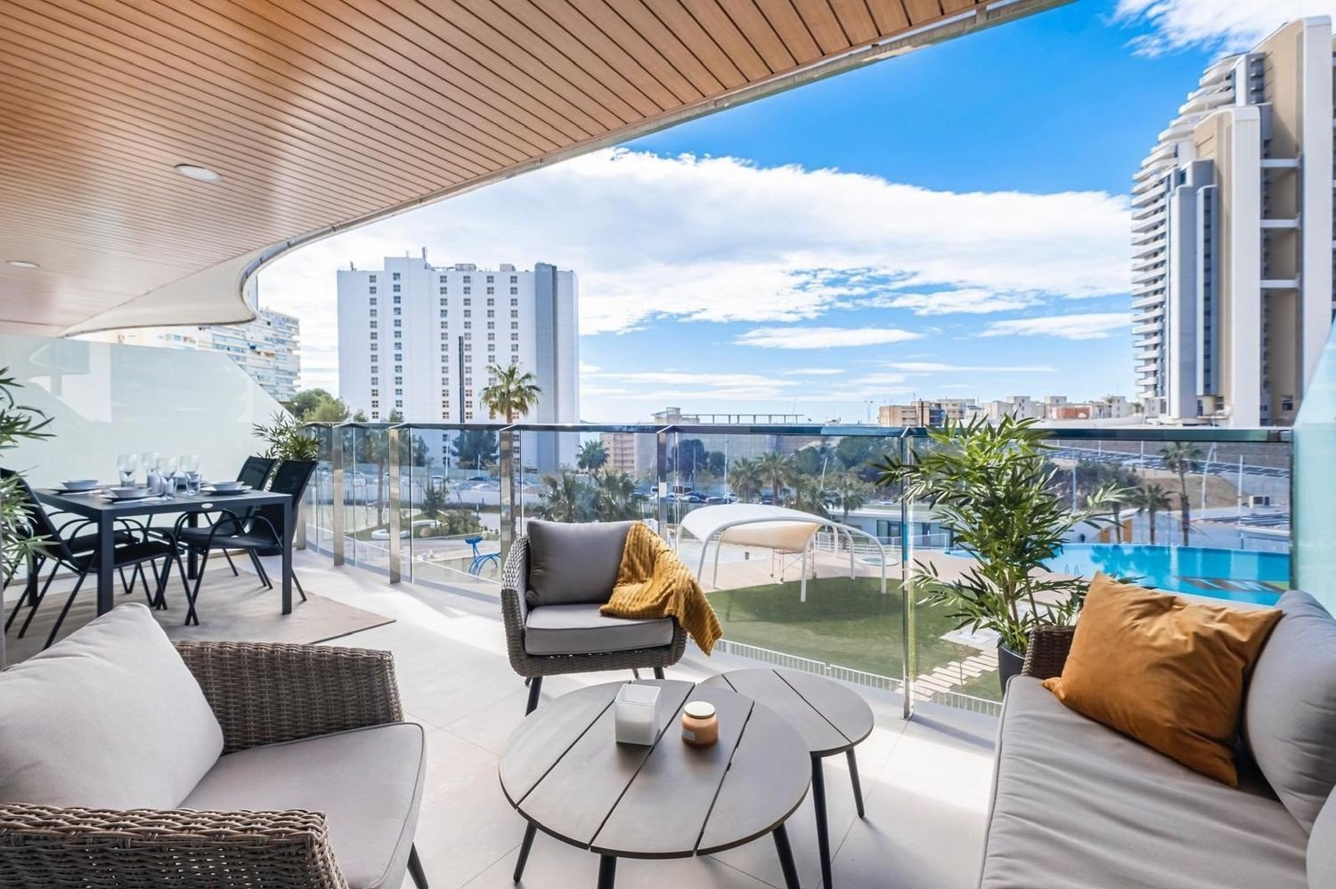 Apartamento en Benidorm, Alicante, España 2 dormitorios, 103 m2 No. 197963