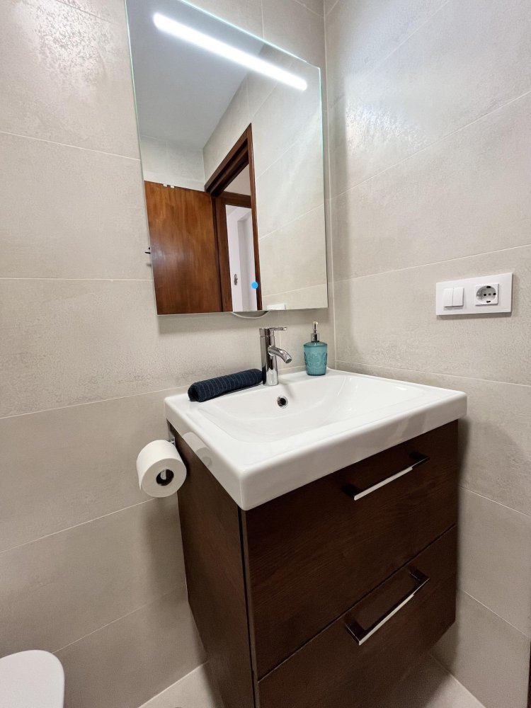 Apartment à Torrevieja, Alicante, Espagne 3 chambres, 96 m2 No. 197903