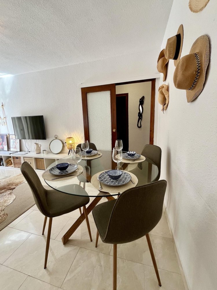 Apartment à Torrevieja, Alicante, Espagne 3 chambres, 96 m2 No. 197903