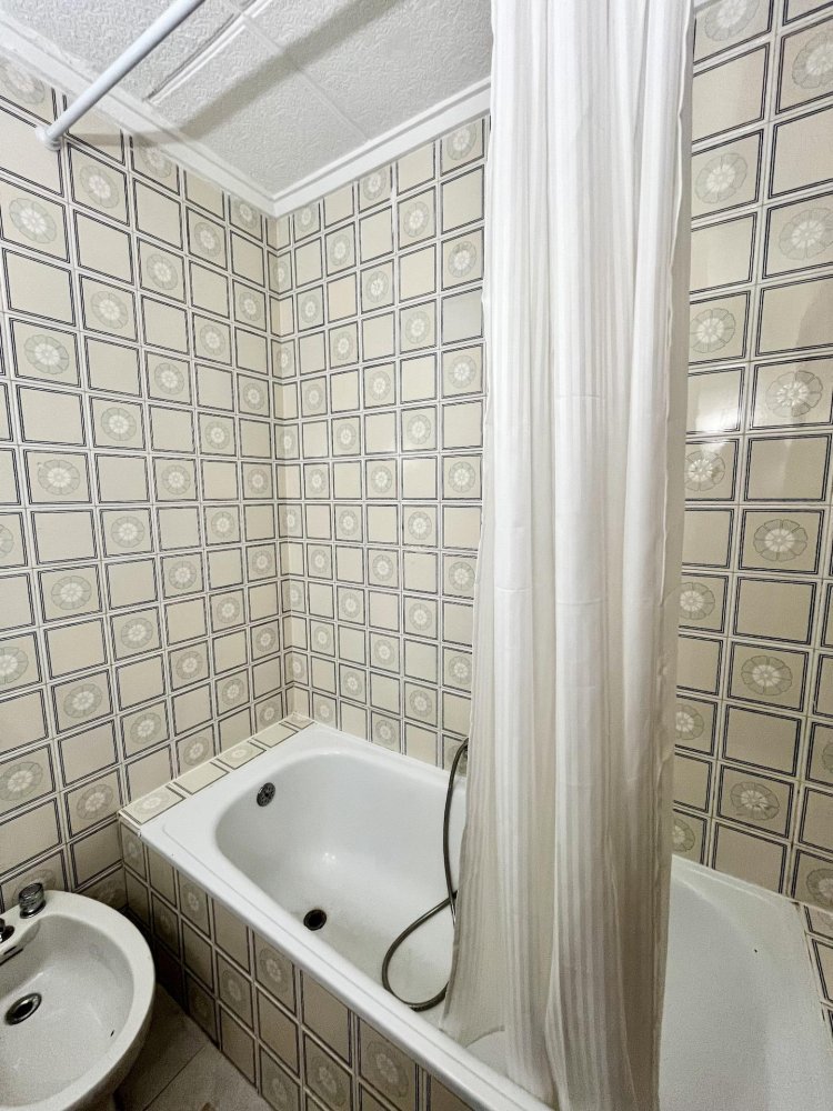 Apartment à Torrevieja, Alicante, Espagne 3 chambres, 96 m2 No. 197903