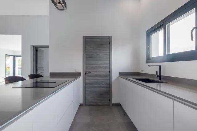 Villa en La Nucia, Alicante, España 3 dormitorios, 330 m2 No. 197074
