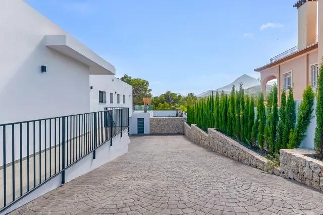 Villa en La Nucia, Alicante, España 3 dormitorios, 330 m2 No. 197074