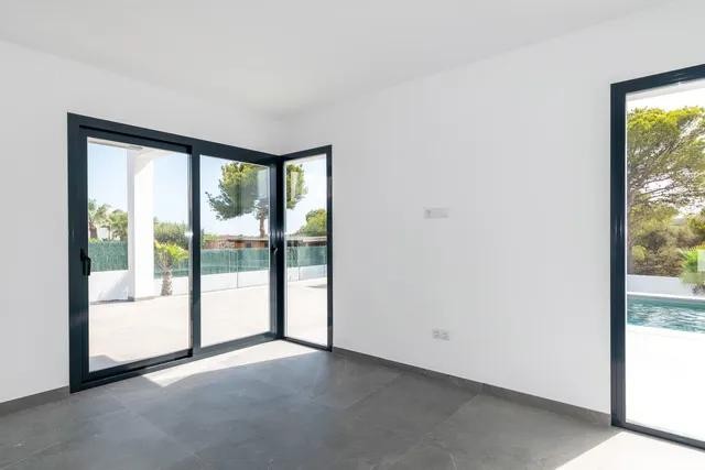 Villa en La Nucia, Alicante, España 3 dormitorios, 330 m2 No. 197074