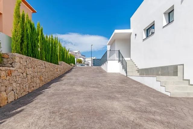 Villa en La Nucia, Alicante, España 3 dormitorios, 330 m2 No. 197074