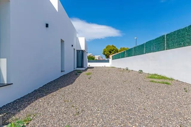 Villa en La Nucia, Alicante, España 3 dormitorios, 330 m2 No. 197074