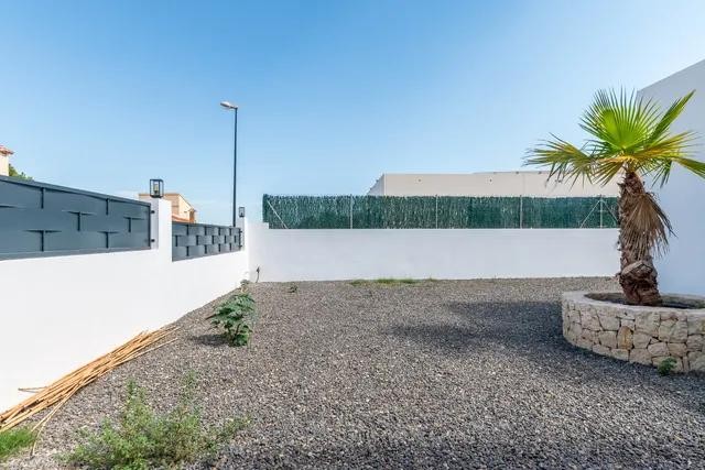 Villa en La Nucia, Alicante, España 3 dormitorios, 330 m2 No. 197074