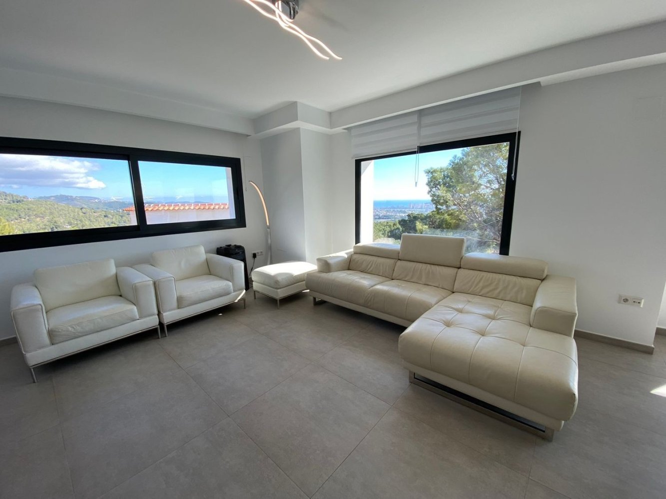 Villa a Calpe, Alicante, Spagna 5 camere da letto, 285 mq. N° 198213