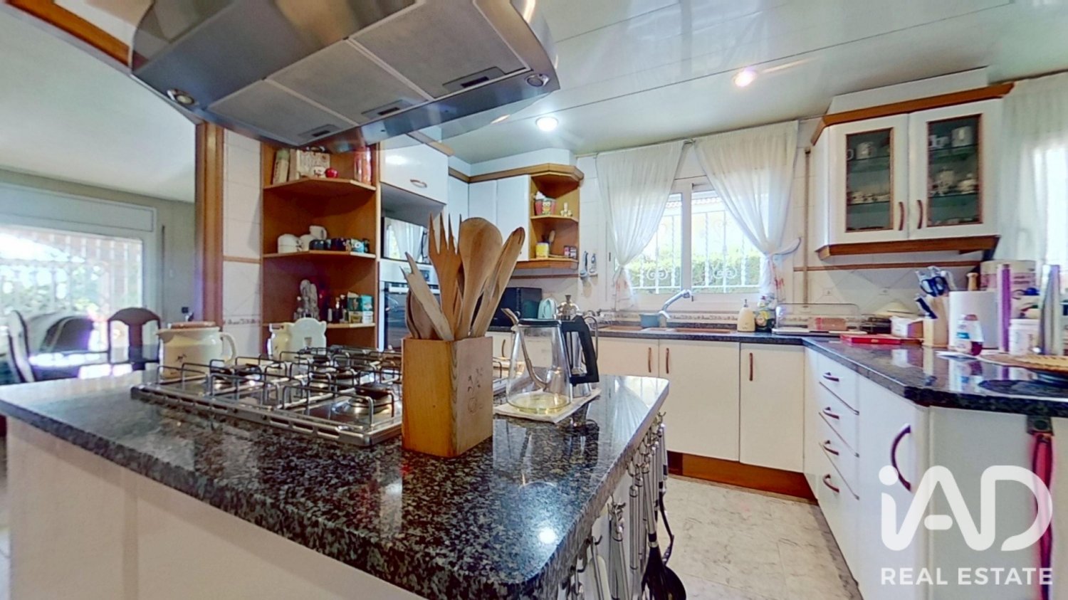 Māja El Vendrell, Tarragona, Spānijā 5 istabas, 395 m2 Nr. 197751
