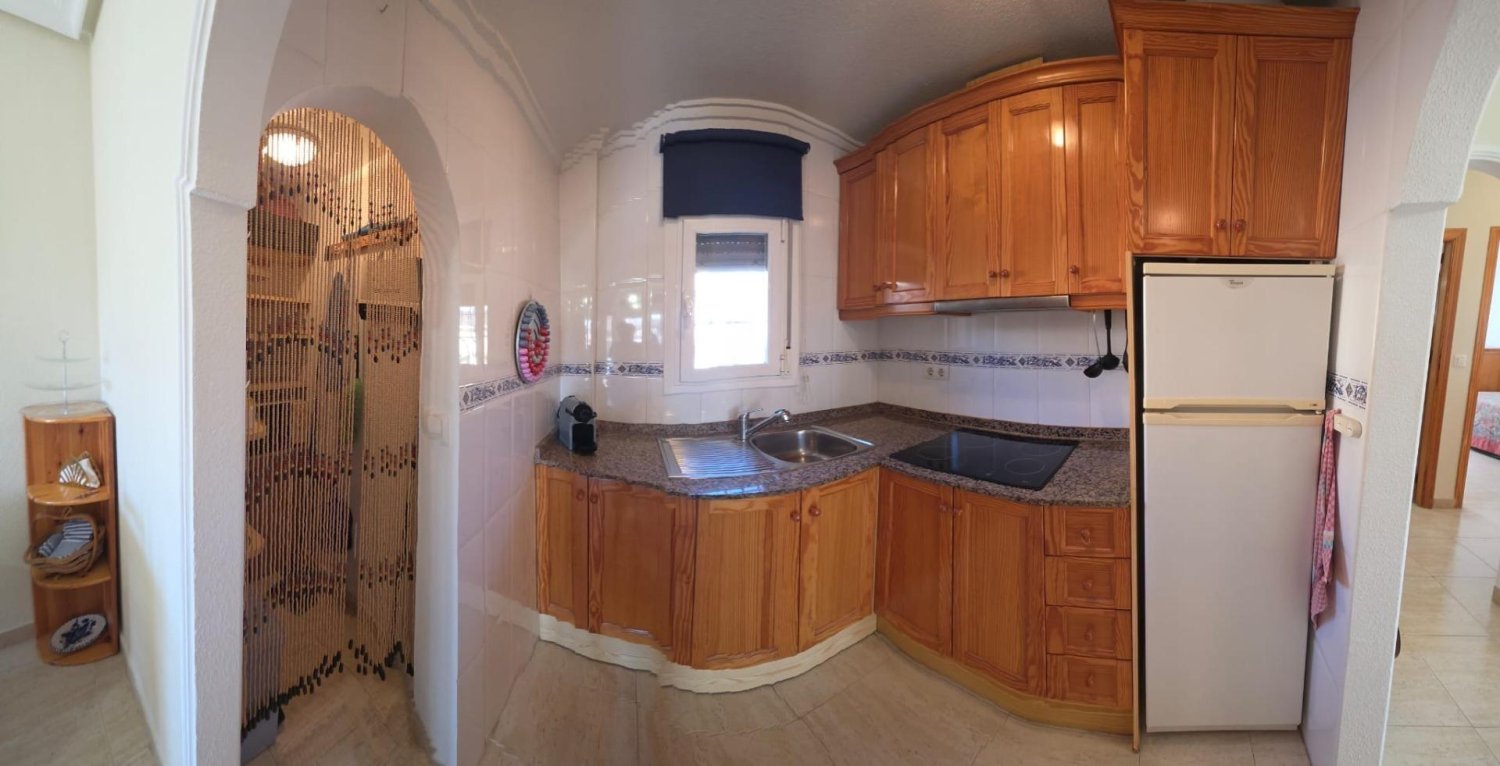 Bungalow a Torrevieja, Alicante, Spagna 3 camere da letto, 85 mq. N° 197501
