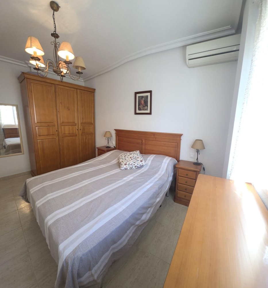 Bungalow a Torrevieja, Alicante, Spagna 3 camere da letto, 85 mq. N° 197501
