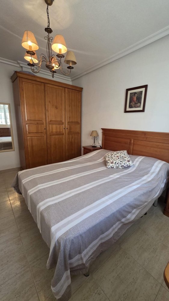 Bungalow a Torrevieja, Alicante, Spagna 3 camere da letto, 85 mq. N° 197501