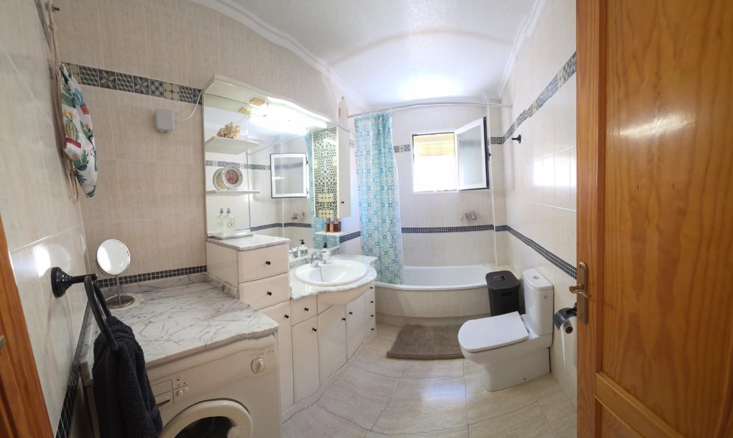 Bungalow a Torrevieja, Alicante, Spagna 3 camere da letto, 85 mq. N° 197501