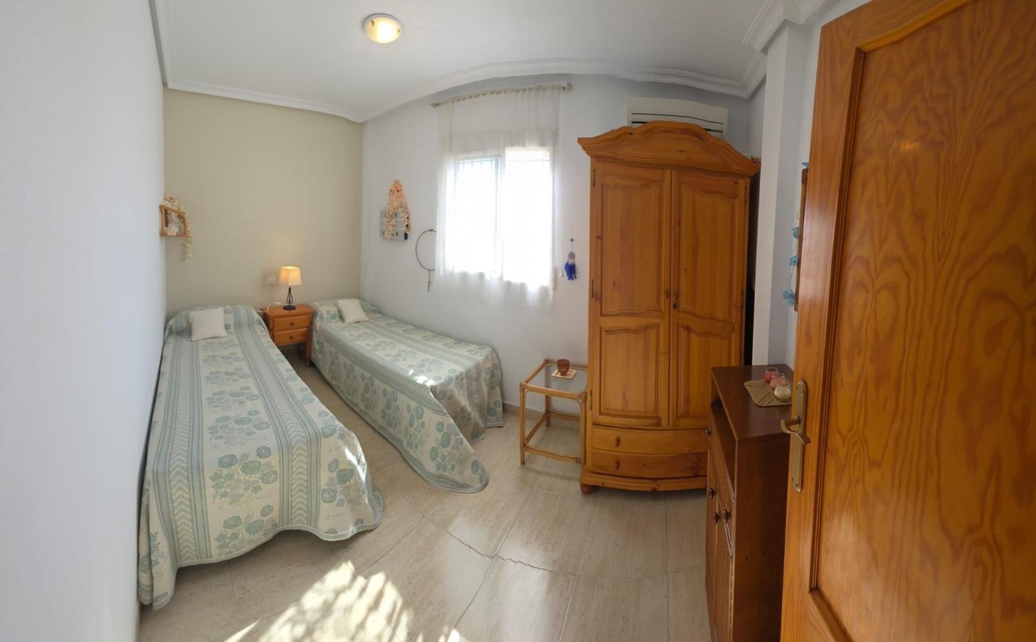 Bungalow a Torrevieja, Alicante, Spagna 3 camere da letto, 85 mq. N° 197501