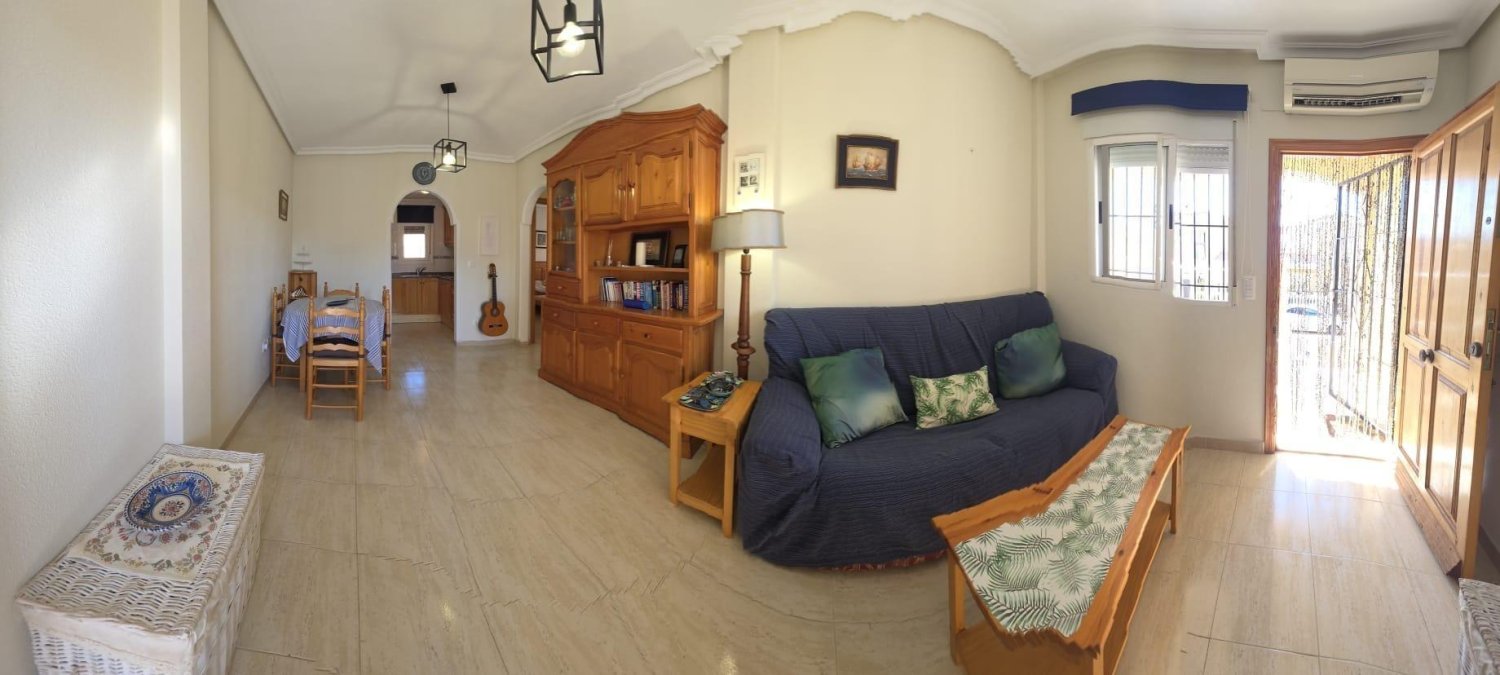 Bungalow a Torrevieja, Alicante, Spagna 3 camere da letto, 85 mq. N° 197501