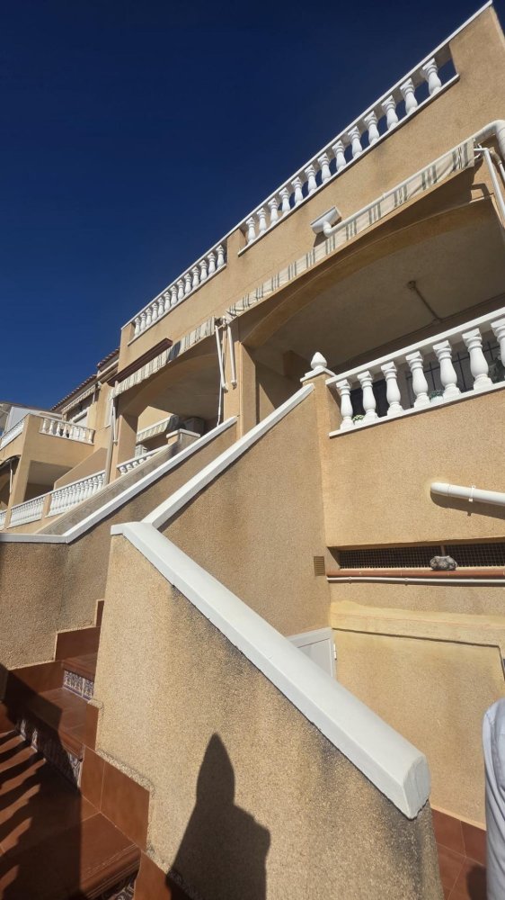 Bungalow a Torrevieja, Alicante, Spagna 3 camere da letto, 85 mq. N° 197501
