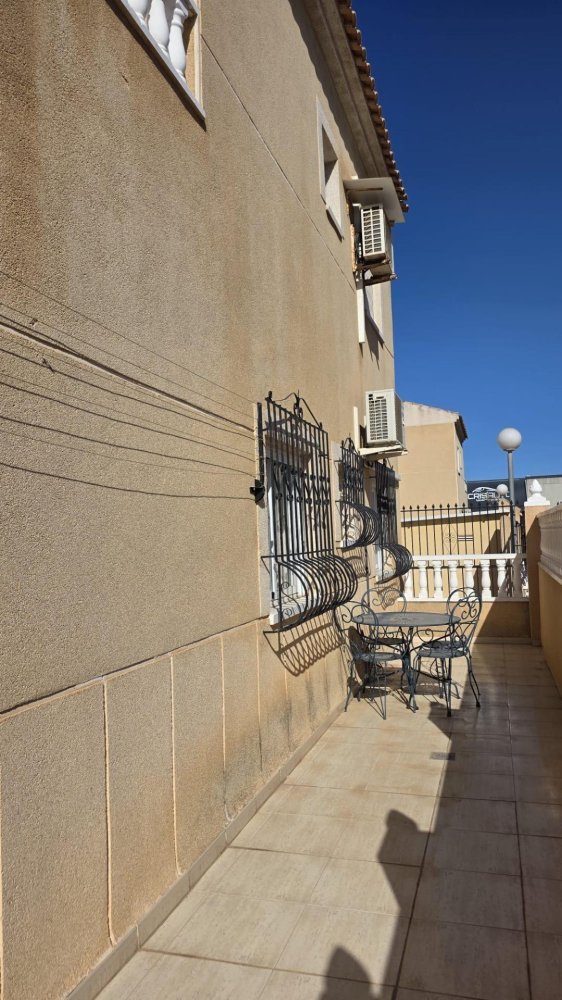 Bungalow a Torrevieja, Alicante, Spagna 3 camere da letto, 85 mq. N° 197501