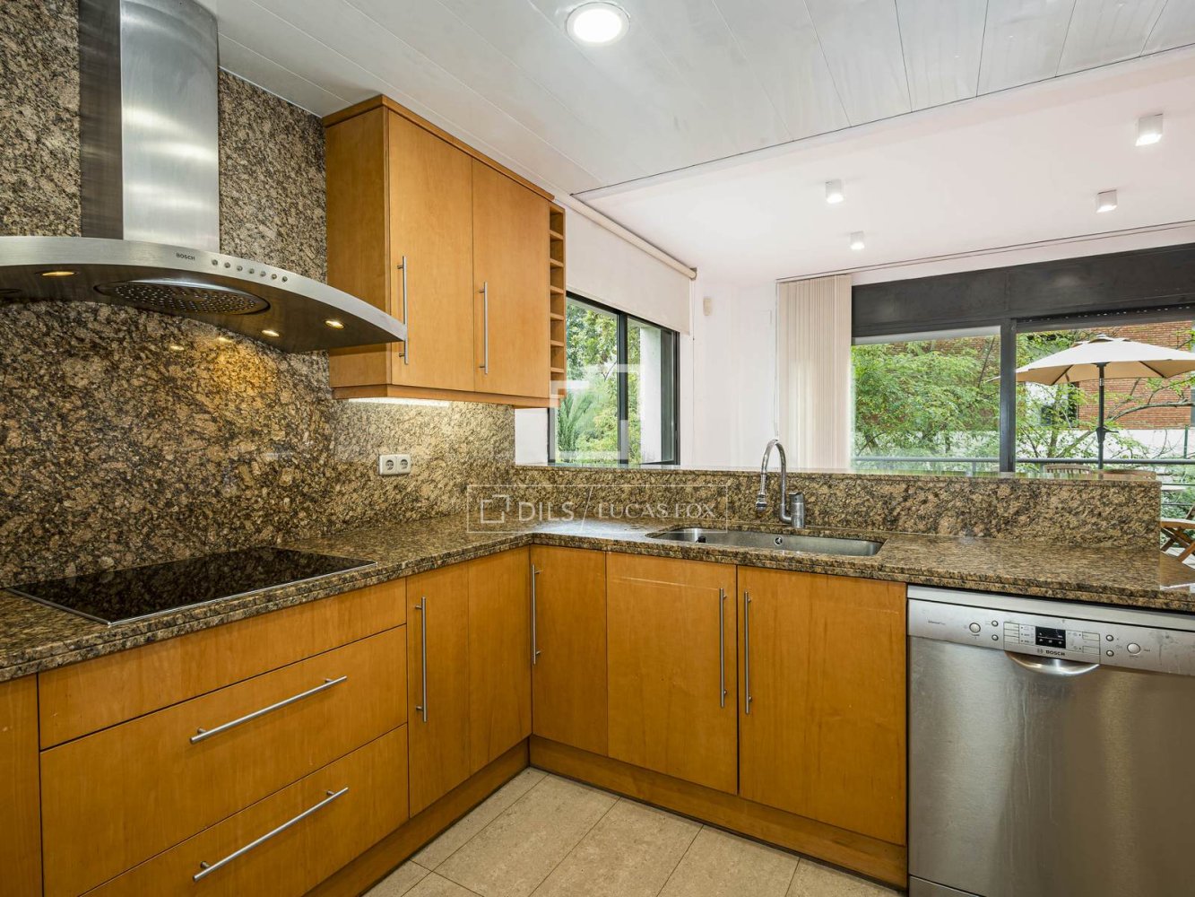 Villa en Sant Cugat del Vallès, Barcelona, España 4 dormitorios, 255 m2 No. 199889