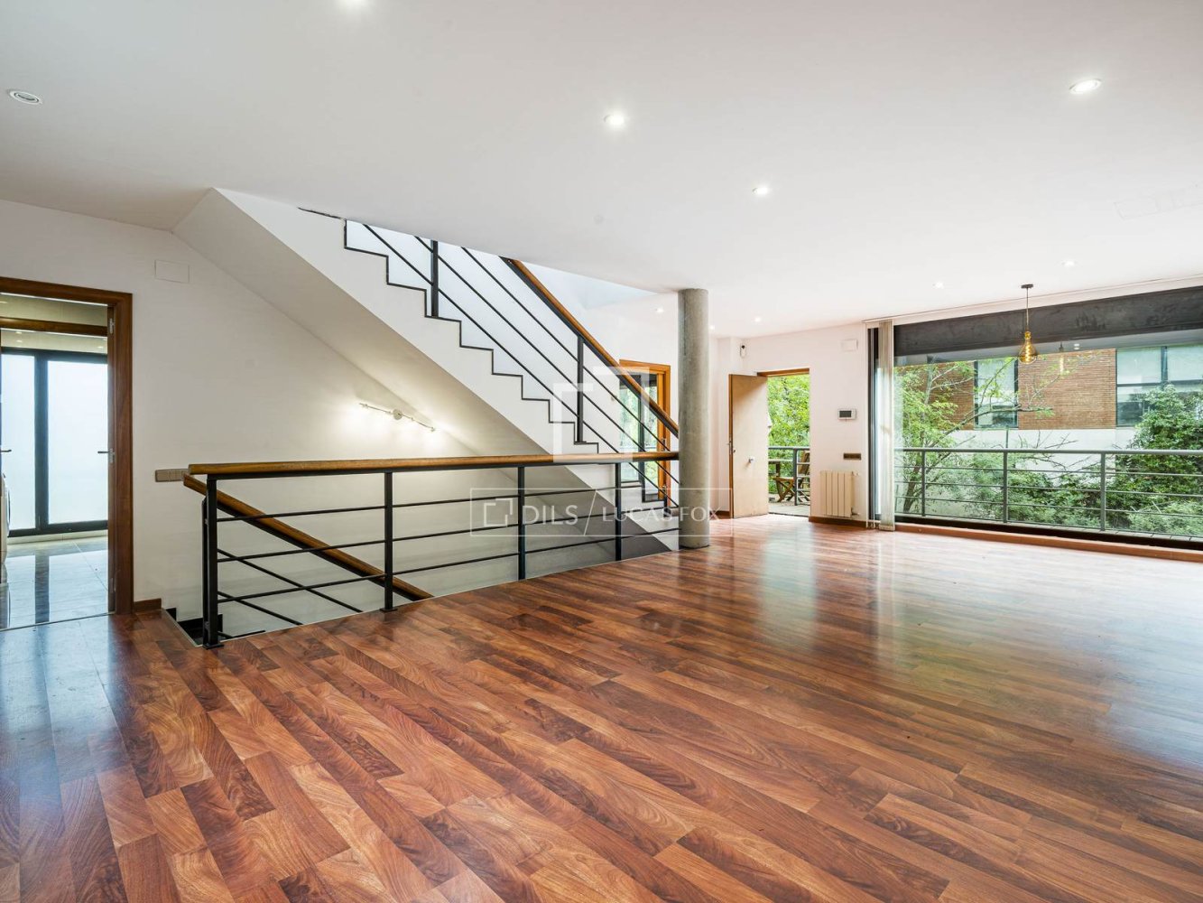Villa en Sant Cugat del Vallès, Barcelona, España 4 dormitorios, 255 m2 No. 199889