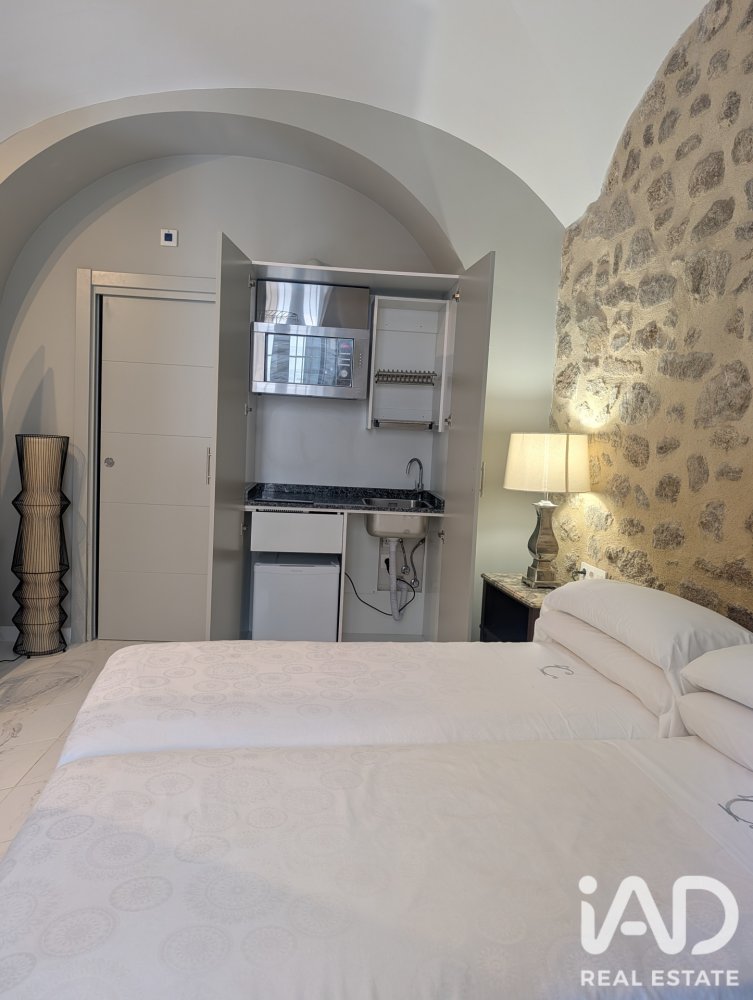 Commercial property in Montanchez, Caceres, Spain 885 sq.m. No. 199532