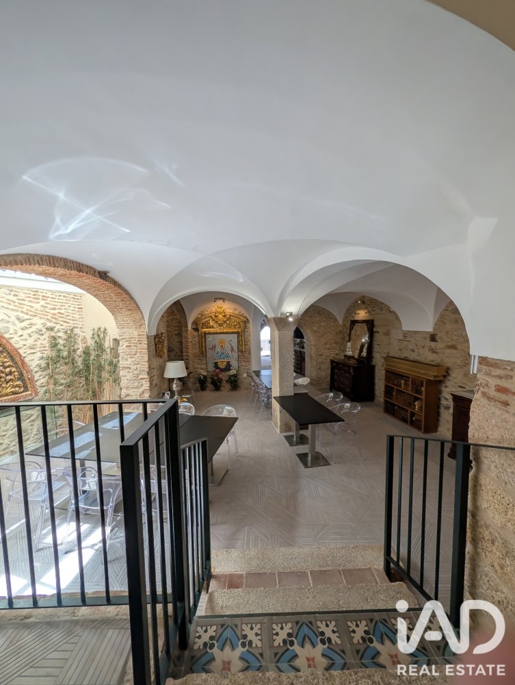 Commercial property in Montanchez, Caceres, Spain 885 sq.m. No. 199532