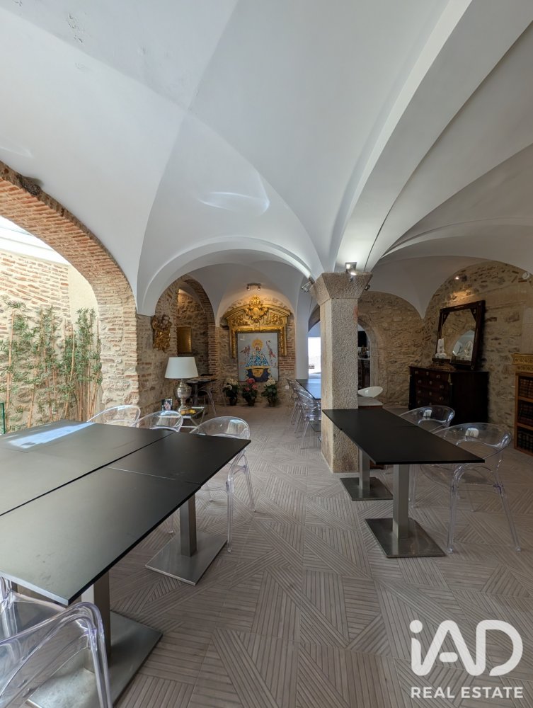 Commercial property in Montanchez, Caceres, Spain 885 sq.m. No. 199532