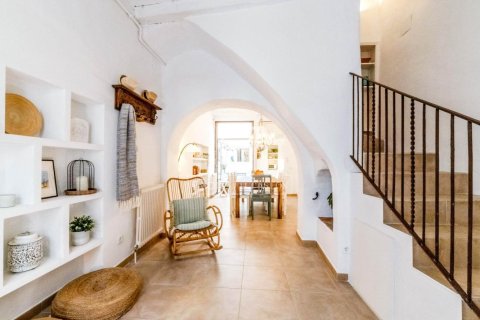 Villa a Sitges, Barcelona, Spagna 3 camere da letto, 125 mq. N° 164599