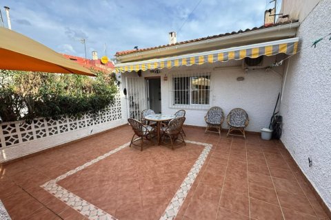 Bungalow en Torrevieja, Alicante, España 2 dormitorios,  No. 199813