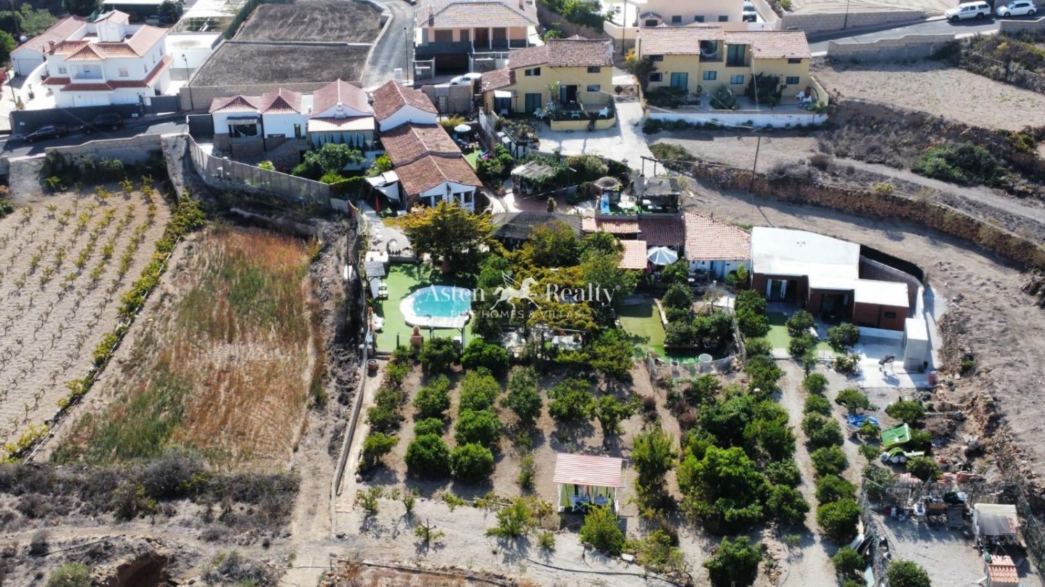 Komerciāls īpašums Tenerife, Spānijā 13 istabas, 893 m2 Nr. 199066