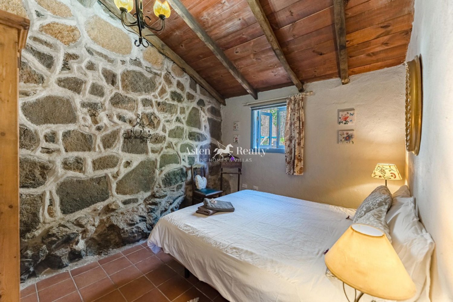 Komerciāls īpašums Tenerife, Spānijā 13 istabas, 893 m2 Nr. 199066